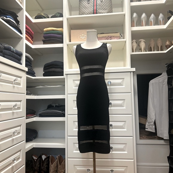 Black knee length cocktail dress size small - Picture 1 of 5